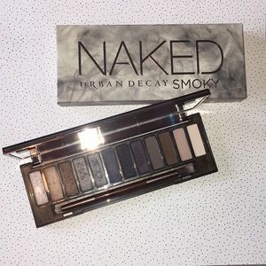 ⭐️Final Sale!⭐️ EUC Urban Decay Naked Smoky 🌌